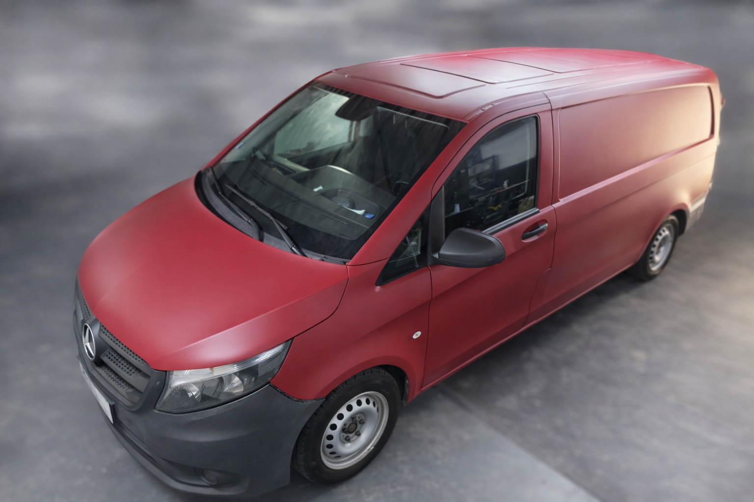 Covering complet mercedes Vito rouge mat finition soignée par Proteling Amblainville Oise